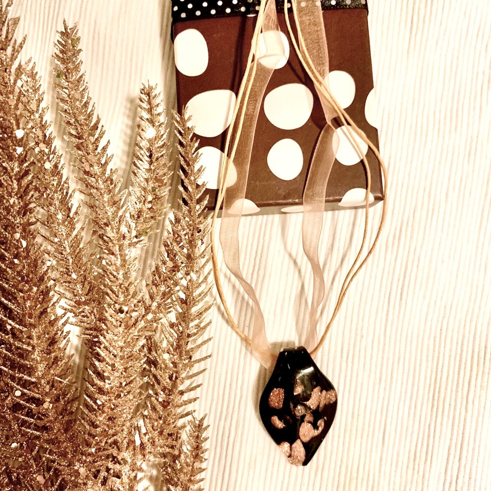 Two piece Interchangeable Glass choker necklace